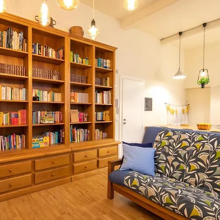 Apartment La Casa Colorata - Flats In - Bocconi *