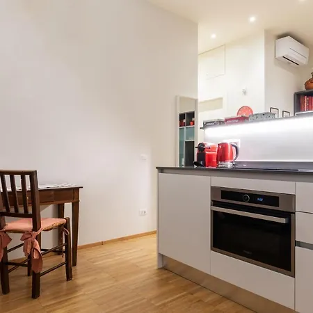 Apartment La Casa Colorata - Flats In - Bocconi *