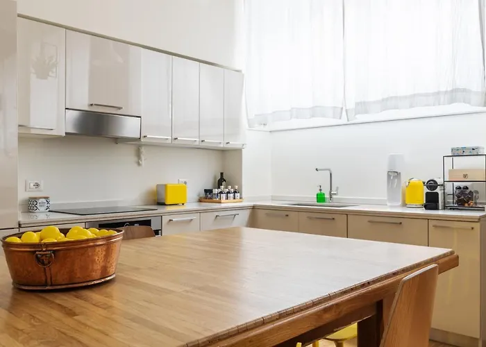 La Casa Colorata - Flats In - Bocconi * ميلان