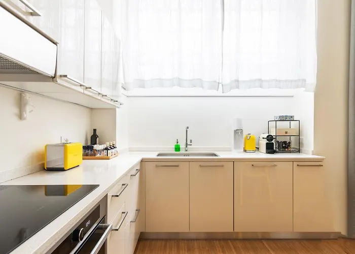 La Casa Colorata - Flats In - Bocconi ميلان