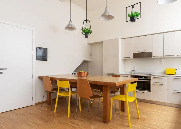 La Casa Colorata - Flats In - Bocconi ميلان