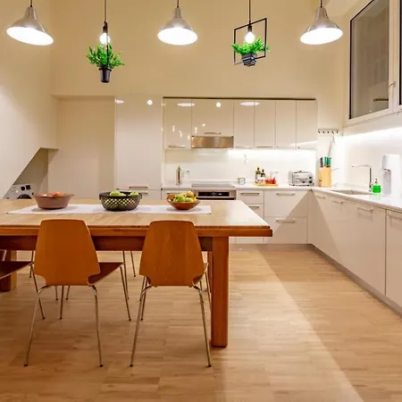 La Casa Colorata - Flats In - Bocconi Apartment *