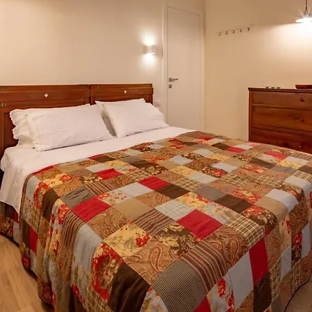 La Casa Colorata - Flats In - Bocconi Apartment